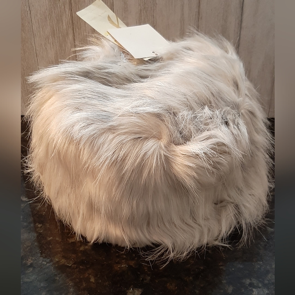 Collection 18 Ivory Fauz Fur Hat